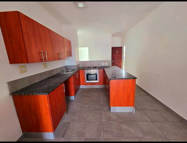 3 BEDROOM APARTMENT FOR SALE IN WINKLESPRUIT